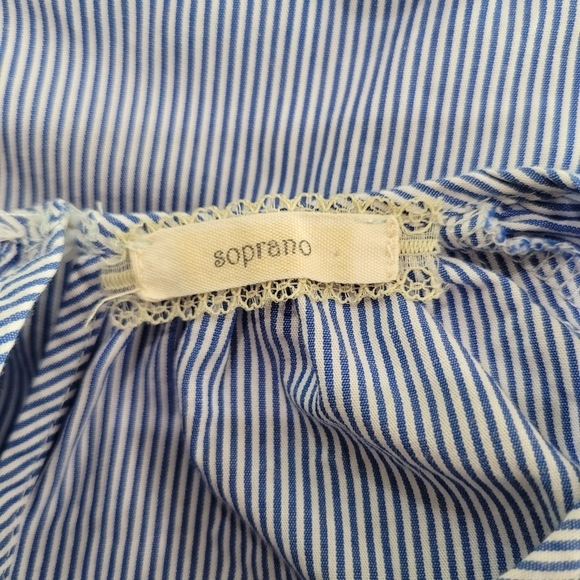 Soprano Blue Striped Top Bell Sleeve Blouse Sz L - Picture 9 of 11